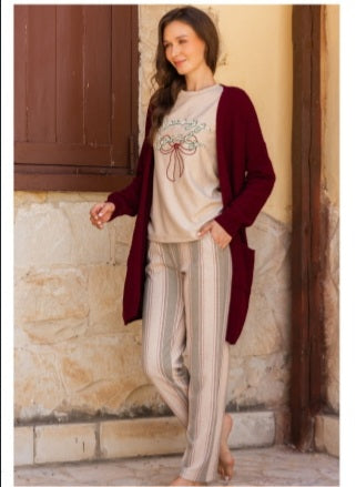 Beige Bow Jacquard Lounge Set with Knitted Burgundy Cardigan