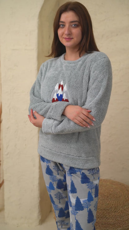 Women's Winter Polar Pajama Set – Winter Trees 🌲